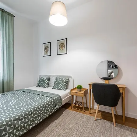 Vertigo One Bedroom Apartment-free Private Parking *
