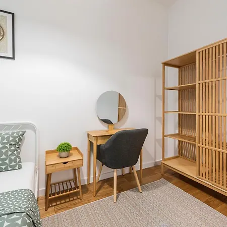 Apartment Vertigo One Bedroom Apartment-free Private Parking